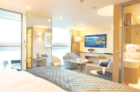Royal Balcony Suite: RR